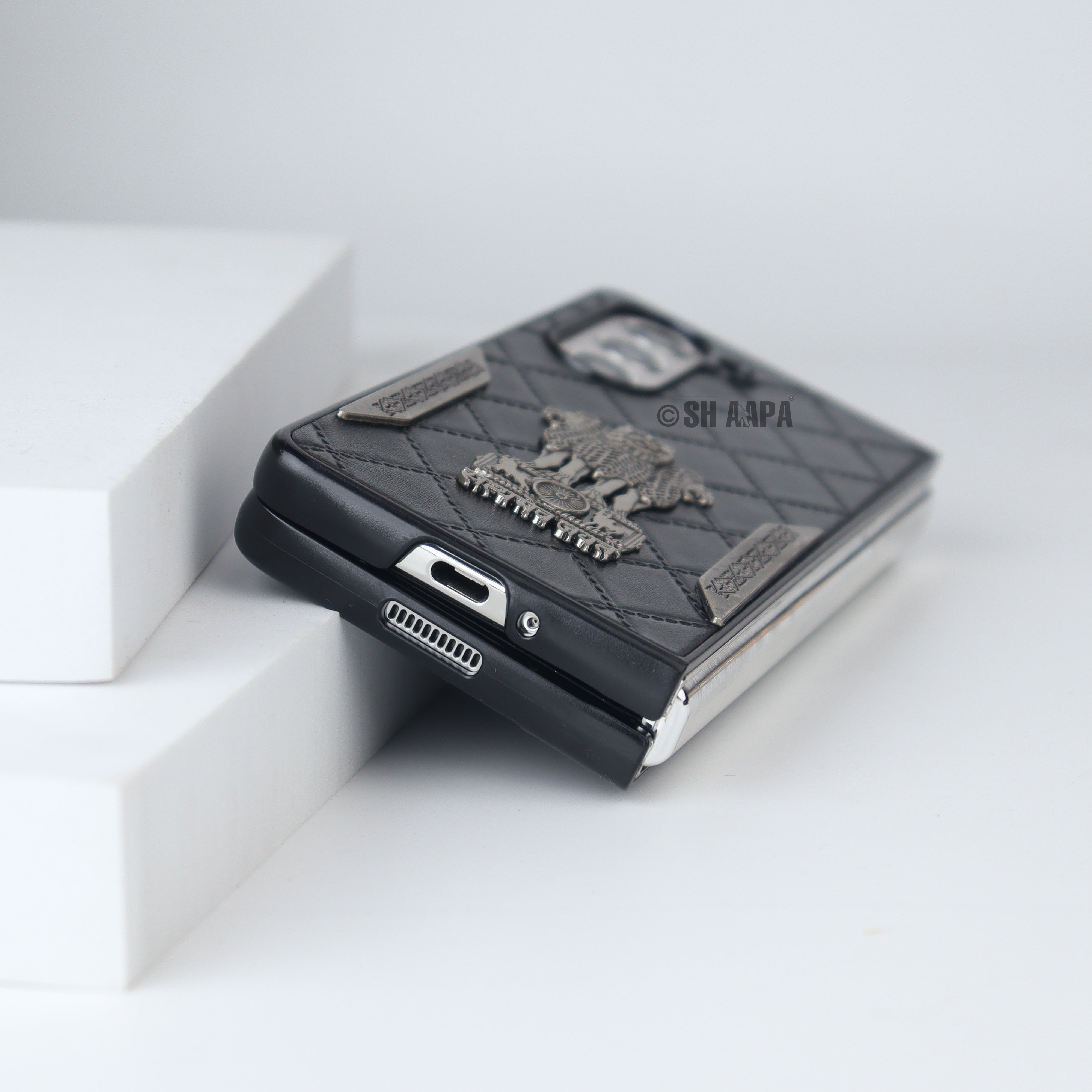 Galaxy Z Fold Series Satyamev Jayate Textured Leather Case – SHAAPA